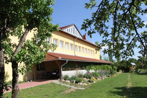 Sveti Kriz Zacretje House | Resort Stara Škola