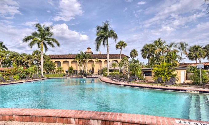 Naples Apartment | Resort Studio Rental with Community Pool in Naples!