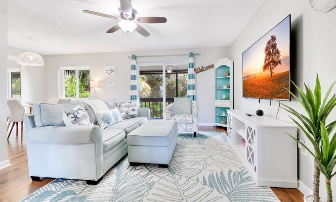 Largo Condo | Resort-Style 1BR Condo – Pools, Balcony & Wi-Fi