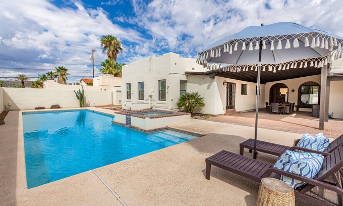 Sam Hughes House | Resort style amenities the whole family can enjoy!