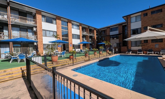 Coffs Harbour Apartment | Resort style, beach side, heated outdoor pool, spa, sauna, 6pm checkout