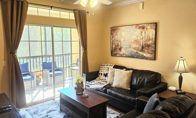 Four Corners Condo | Resort Style Condo w/Balcony | Pool | Sleeps 6