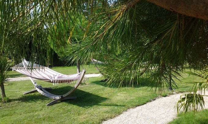 La Fresnais House | REST AND RELAXATION AT THE COTTON ORCHARD. Free parking.