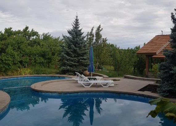 Oshakan Villa | Rest House Mughni