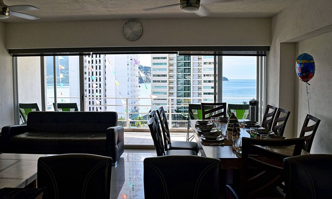 Club Deportivo Apartment | Rest With Style And Comfort, Next To Everything, Your House At Acapulco!