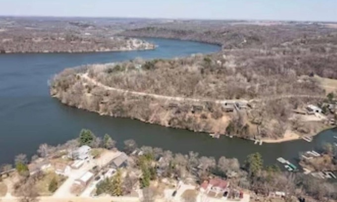 Wabasha County Cabin | Restore & Recharge at the lake! 25 minutes to Mayo/Rochester, MN