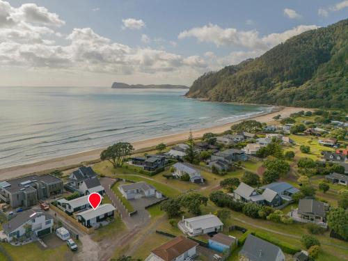Pauanui House | Retreat by the Beach - Pauanui Holiday Home