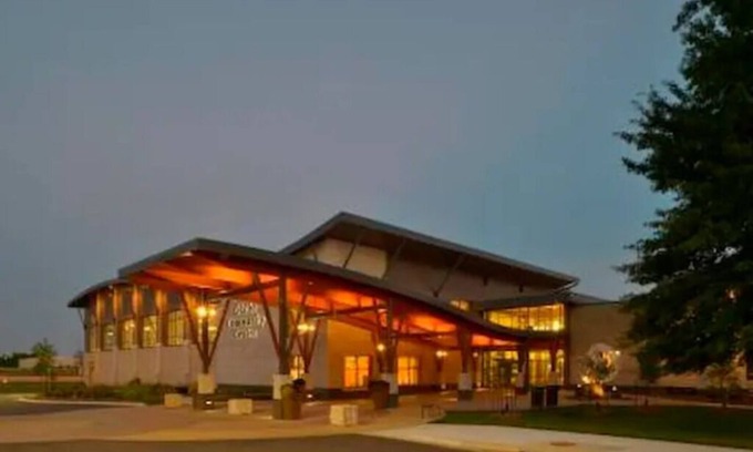 Olathe House | Retreat House,