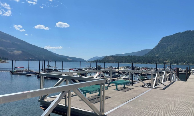 Sicamous Condo | Retreat on Mara Lake. 3 bedroom, 2 bathroom condo with BOAT SLIP and Pool