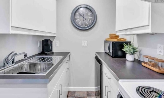 Maple Ridge Apartment | Retreat on the Creek