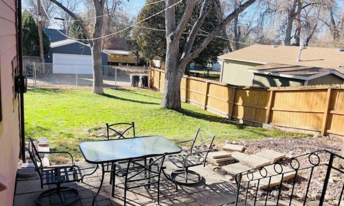Billings House | Retro Abode, 3Bed 1Bath w/Garagenn