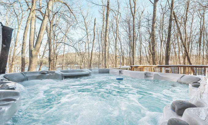 McHenry Cabin | Retro Lake Landing
