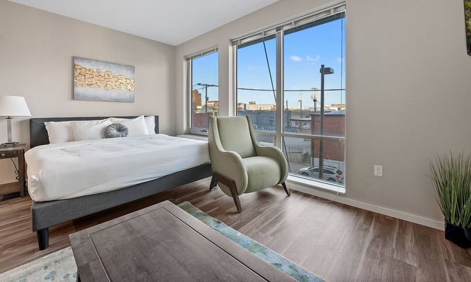 Crossroads Arts District Condo | Revitalize Your Relationship with a Serene Couples Getaway 333