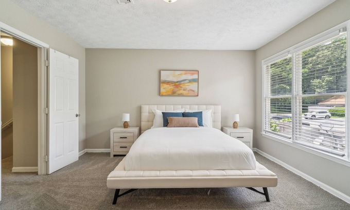 Ellenwood Apartment | Rex Townhomes 2421A I Spacious 2 Bed 2.5 Bath