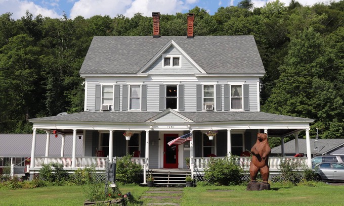 Roscoe Hotel | Reynolds House Inn & Motel
