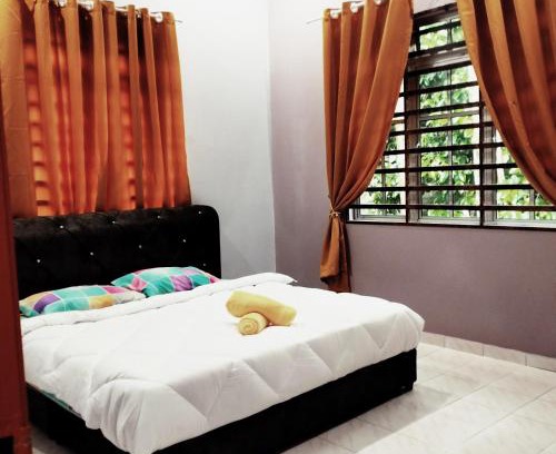 Kampong Pulau Kandis House | Rezqrich Villa Homestay 2
