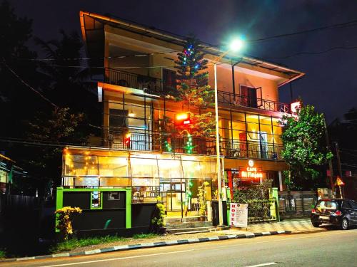 Kozhikode Apartment | RF Tower Lodge