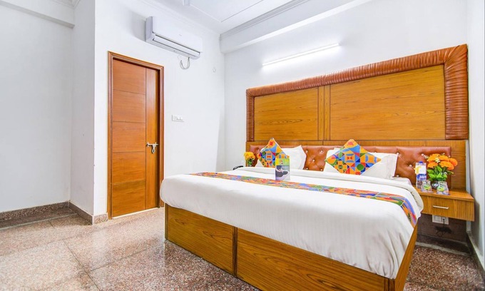 Sector 70 Hotel | RG Corporate Suites