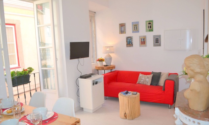 Mouraria House | RH Farinhas 5, Lisbon Center Apartment