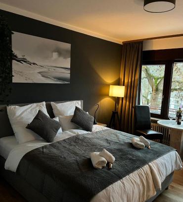 Altstadt Apartment | Rheinpanorama Suite mit Balkon
