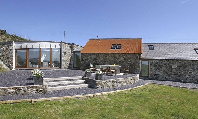 Rhydwyn Cottage | RHYD ANGHARAD BARNS, family friendly, with open fire in Rhydwyn