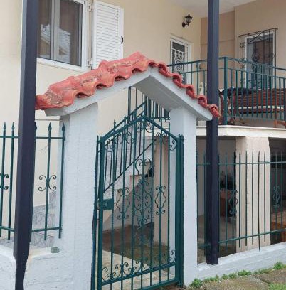 Aigani House | Ria's Appartment Egani