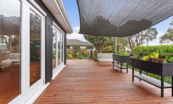 New Plymouth House | Richard & Jill’s magical Moturoa bungalow