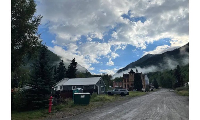 Rico House | Rico Mountain Home! Sauna! Sleeps 6! Fresh remodel 2022 Easy access to Telluride