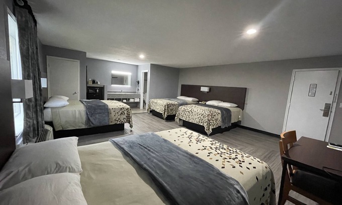 Breckenridge Hotel | Ridge Motel