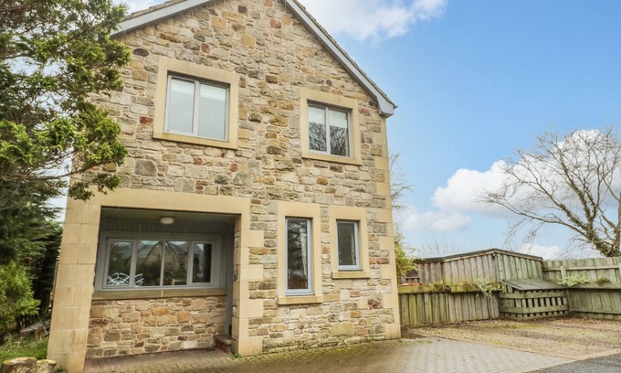 West Thirston Cottage | RIDLEY LODGE, pet friendly, with open fire in West Thirston/Felton