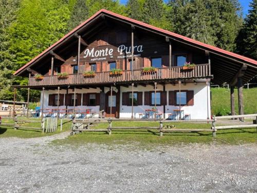 Ampezzo Hotel | Rifugio Monte Pura
