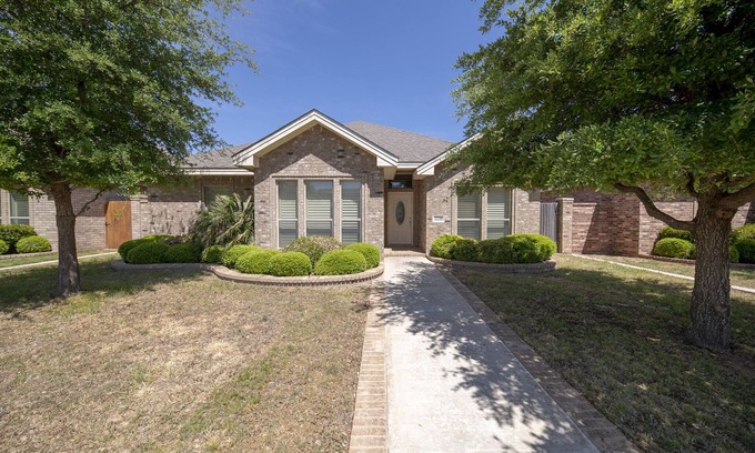 Midland House | Right At Home-Midland Retreat with covered patio