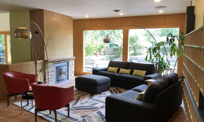 Ames House | Right in Cy's Backyard: A few steps from Hilton Coliseum and Iowa State Center