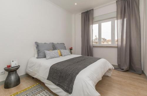 Santa Engracia Apartment | Rising Sun