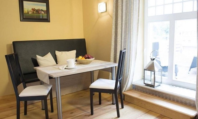 Stolpe b. Anklam Apartment | Ritter Florin Wf-44 - Der Westflügel