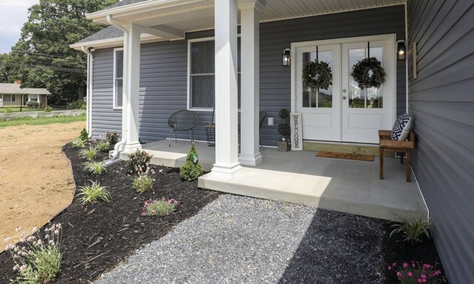 Front Royal House | River access in private community! New 2bed/2bath!