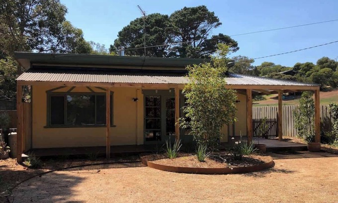 Aireys Inlet House | River End I Walk to the beach or shops