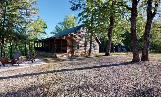 Hochatown Cabin | River Front Luxury 3 Bedroom ON Glover River UPDATED