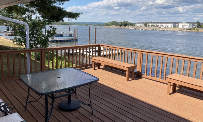 La Crosse House | River Front Property