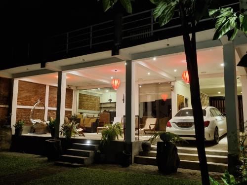 Pinwatta Hotel | River Front Villa