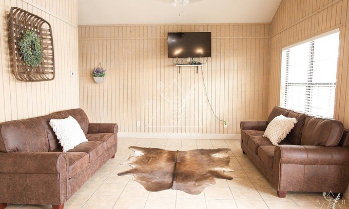 Concan House | River Grove Rentals House #5