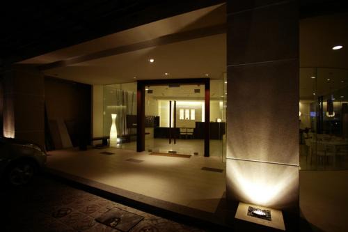 West District Hotel | River Hotel