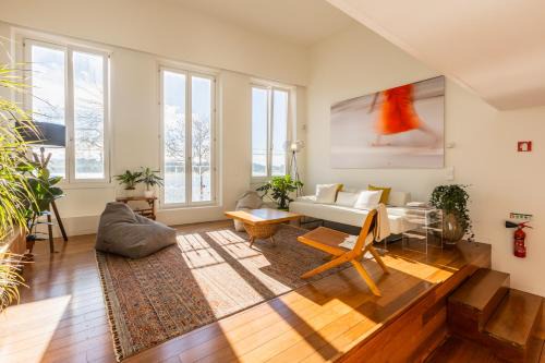 Aldoar Foz do Douro e Nevogilde House | River house