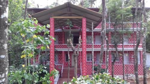 Somvarpet Hotel | River Near Coorg