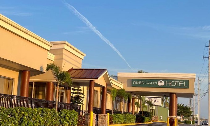 Melbourne Hotel | River Palm Hotel