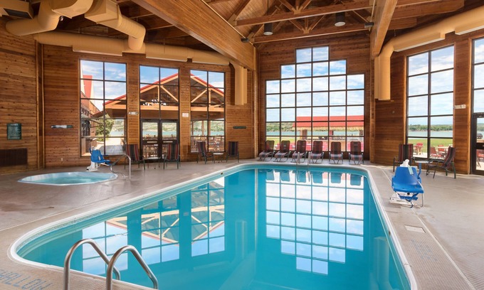 Chamberlain Hotel | River Ranch at Cedar Shore