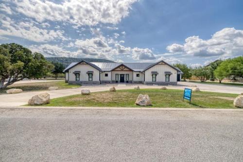 Concan House | River Ridge