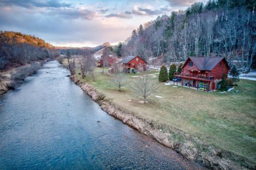Todd House | River Roost