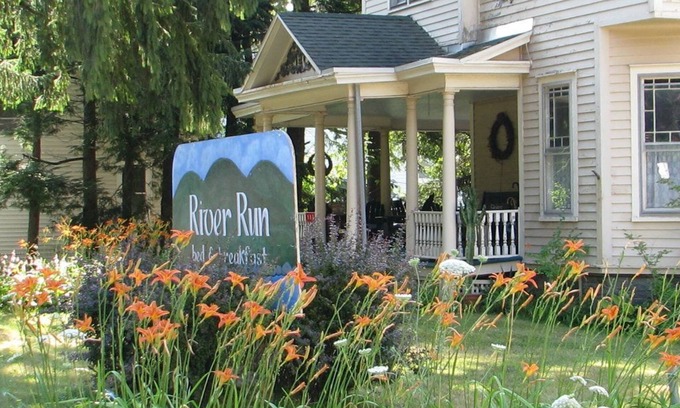 Fleischmanns Bed & Breakfast | River Run Bed and Breakfast