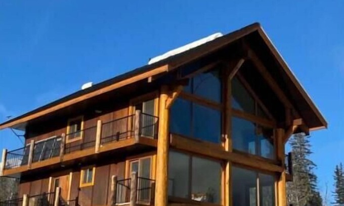 Blue River House | River Safari Lodge